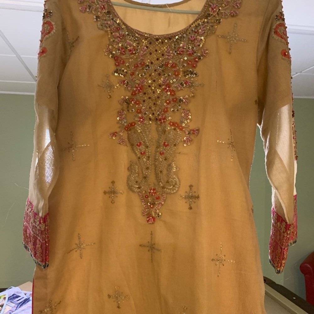 Golden cotton net suite